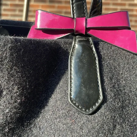 Coachcharcoal berry poppy wool Tote
